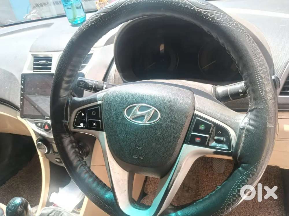 Hyundai Verna 2012