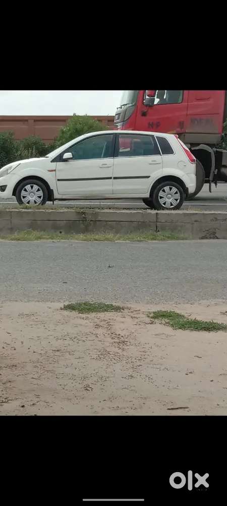 Ford Figo Petrol Manual 2011 Third