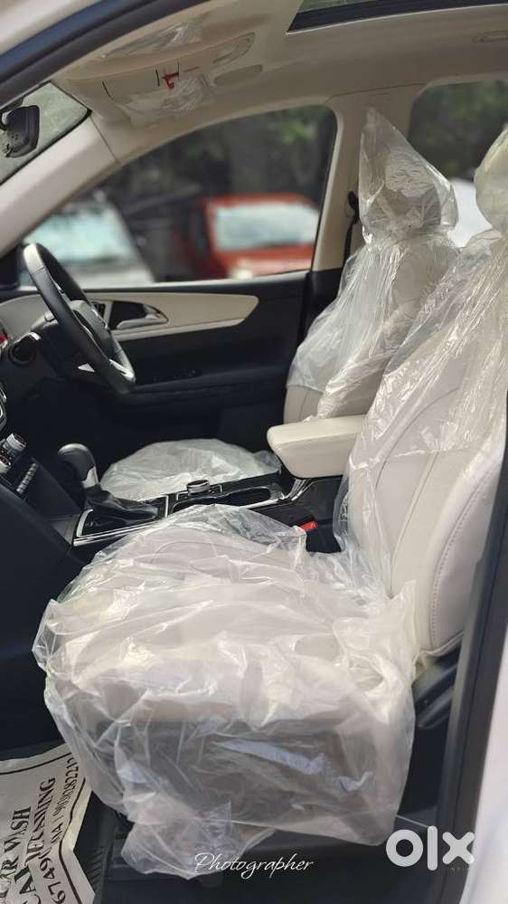 Mahindra Xuv700 2.2 Ax 7 Diesel At Luxury Pack Str, 2023, Diesel