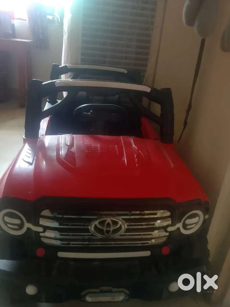 Kids Jeep chargeable good condition