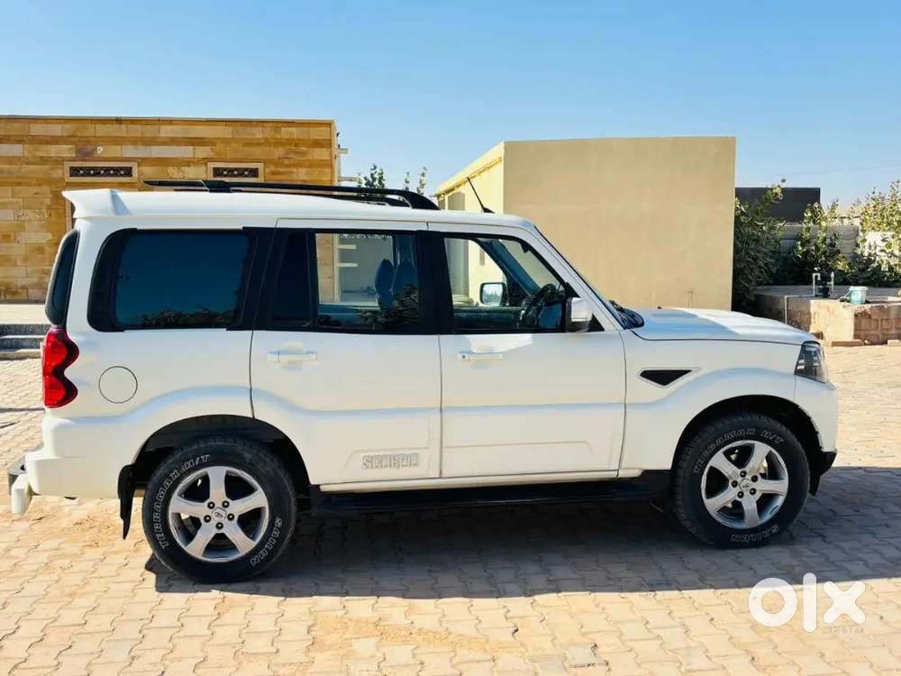 Scorpio S11