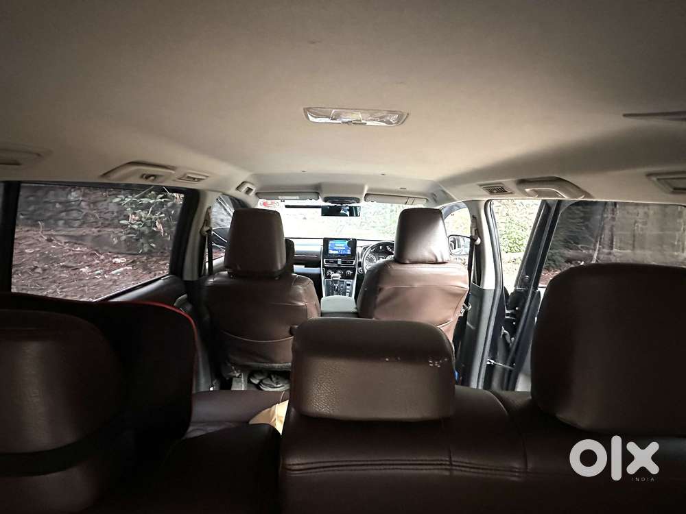 Toyota Innova Hycross 2.0 Gx 8 Str, 2022, Petrol