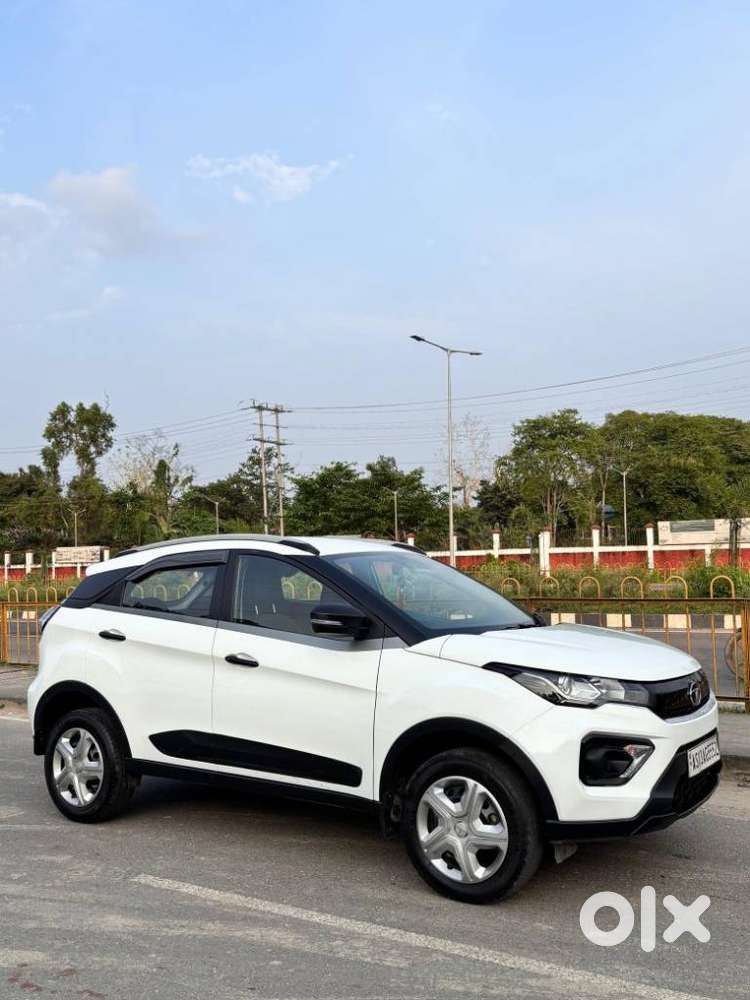 Tata Nexon 1.2 Revotron Xm (s), 2022, Petrol