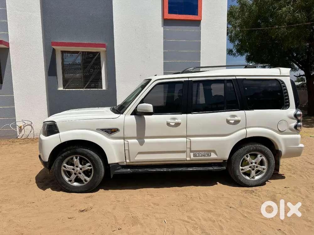 Scorpio S10 Good Condition