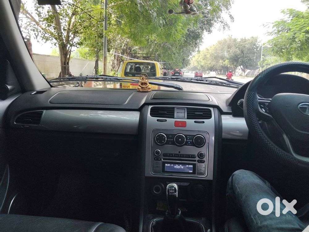 Tata Safari Storme Explorer Edition, 2015, Diesel