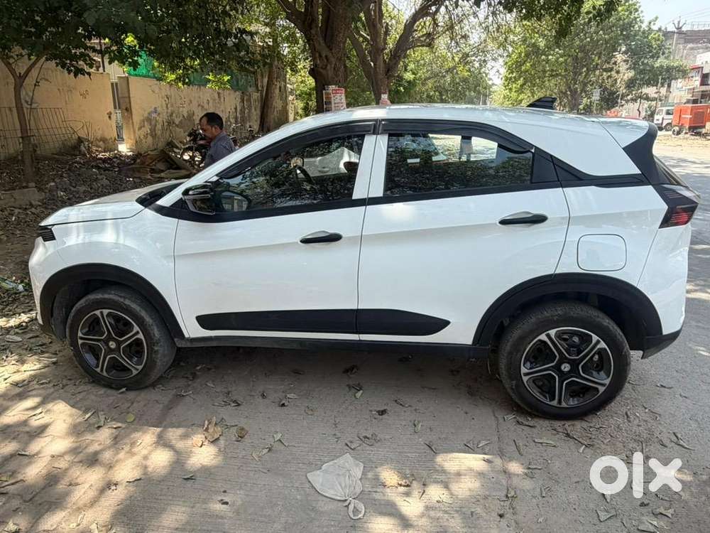 Tata Nexon 2024 Petrol Well Maintained