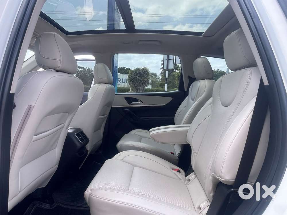 Mahindra Xuv700 2.2 Ax 7 Diesel At Luxury Pack Str, 2024, Diesel