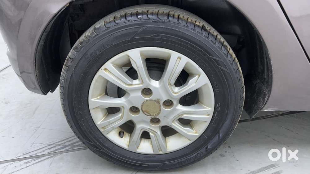 Tata Tiago Xza, 2018, Petrol