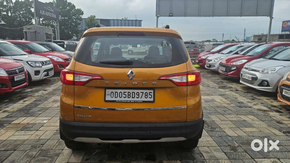 Renault Triber Rxz, 2022, Petrol