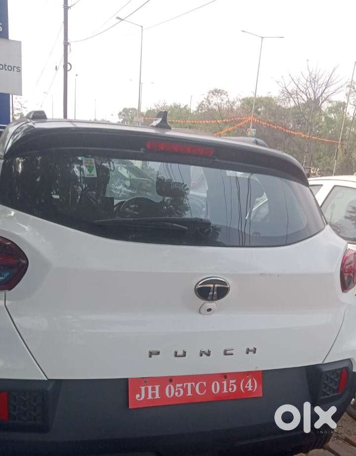 Tata Punch Creative Dual Tone Mt Sunroof, 2025