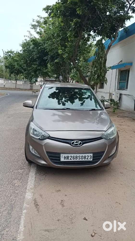 Hyundai I20 Asta Petrol 2012 Model