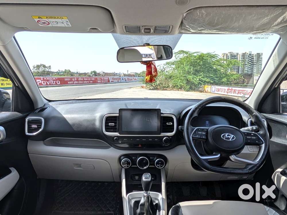 Hyundai Venue Sx (o) Mt 1.5 Diesel, 2023, Diesel