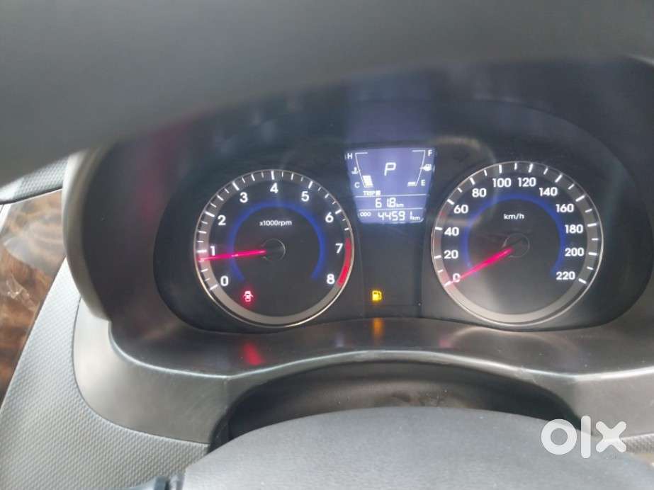 Hyundai Verna Ex 1.6 Vtvt At, 2014, Petrol