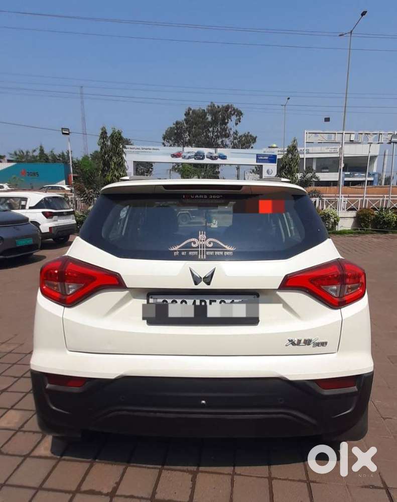 Mahindra Xuv300 W4, 2023, Petrol