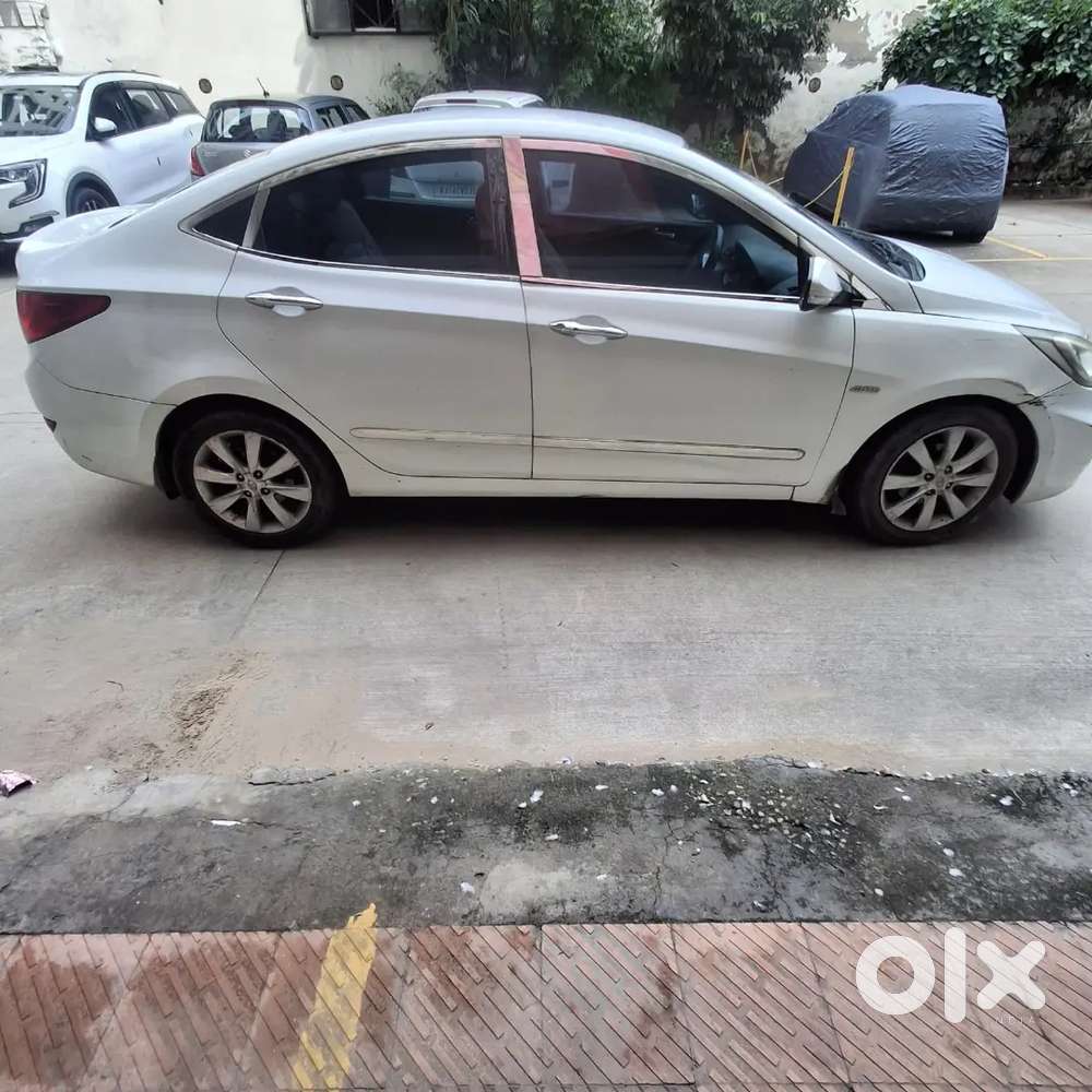 Hyundai Fluidic Verna 2012