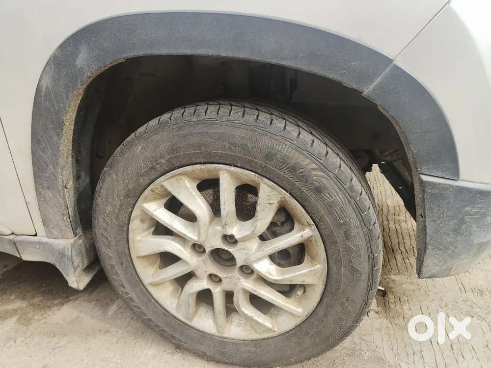 Mahindra Kuv 100 2016 Diesel 6 Str