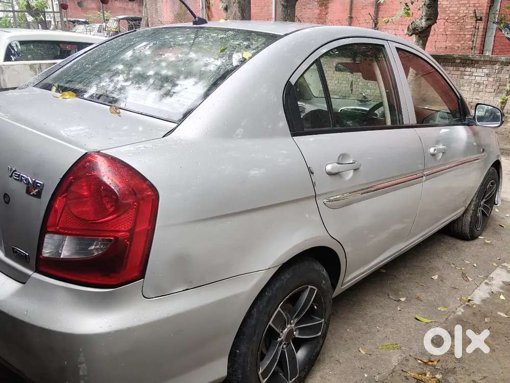 Hyundai Verna Sx O 2011