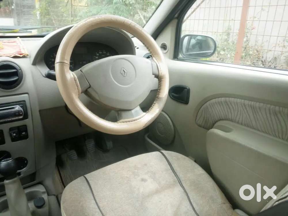 Mahindra Logan Petrol 2008(cng)