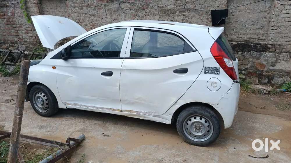 Hyundai Eon 2017 Petrol 100000 Km Driven