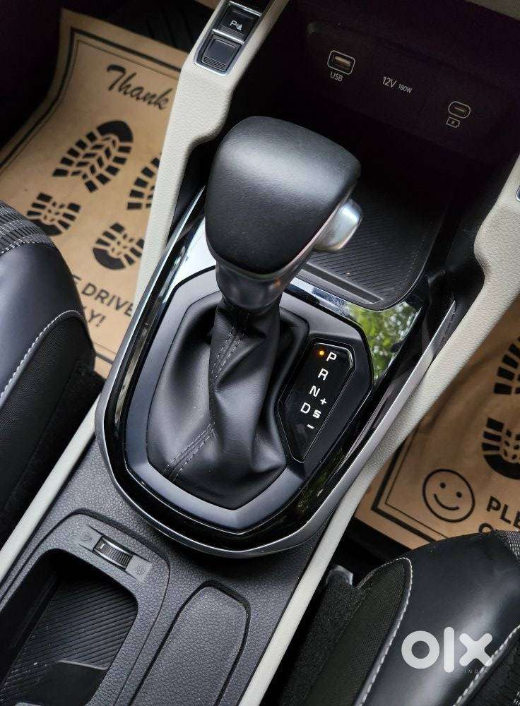 Kia Carens Prestige Plus (o) 1.5 Turbo Petrol Dct 7-seater, 2025, Pe..