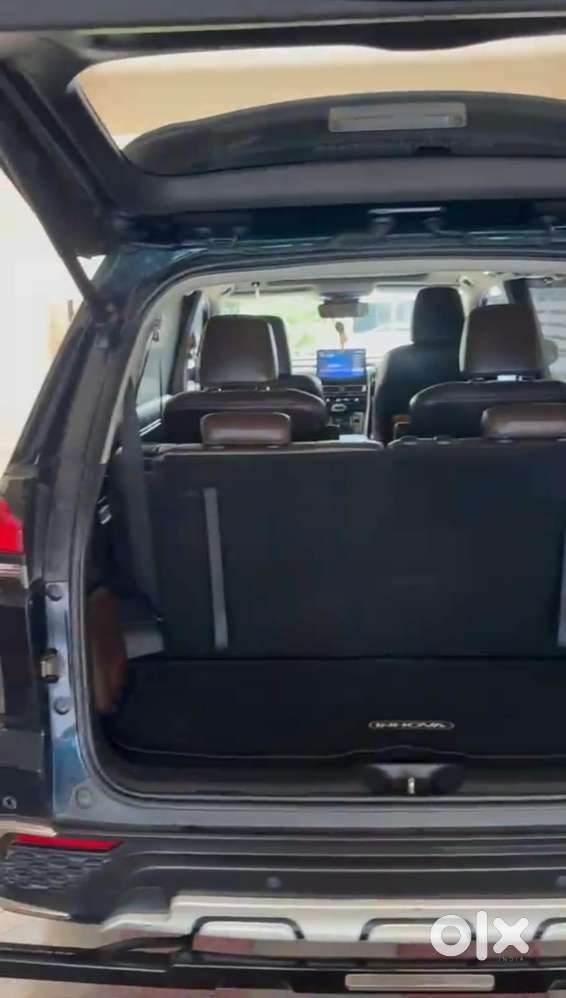 Toyota Innova Hycross 2.0 Zx Hybrid 7 Str, 2024, Diesel