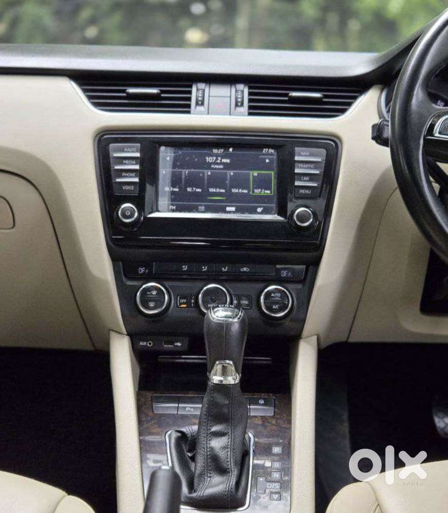 Skoda Octavia 1.8 Tsi Style Plus At, 2016, Petrol