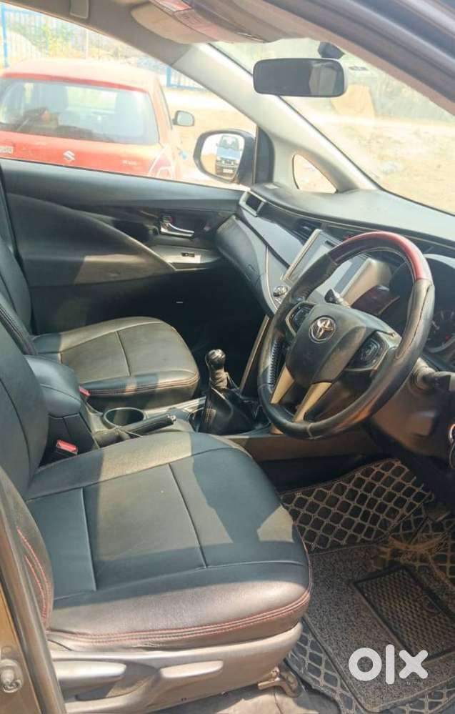 Toyota Innova Crysta 2.4 V 8 Str, 2017, Diesel