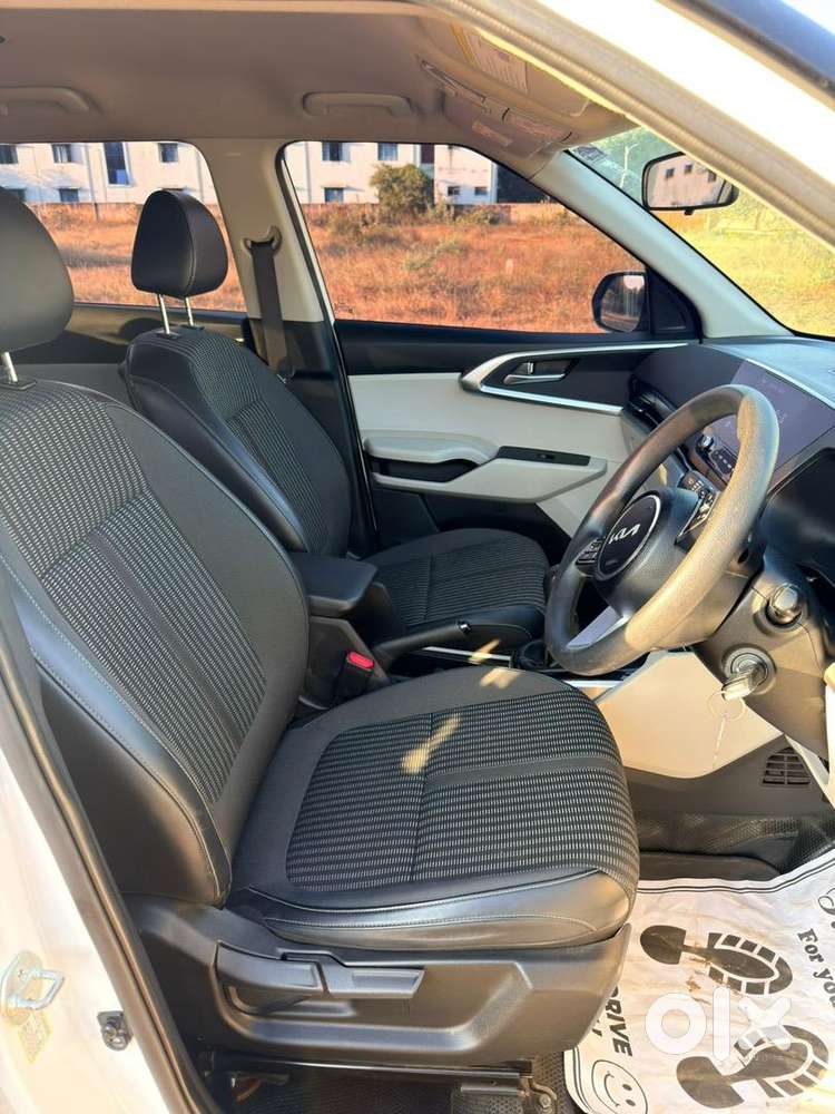 Kia Carens 2023 Model, 1st Owner, Showroom Condition