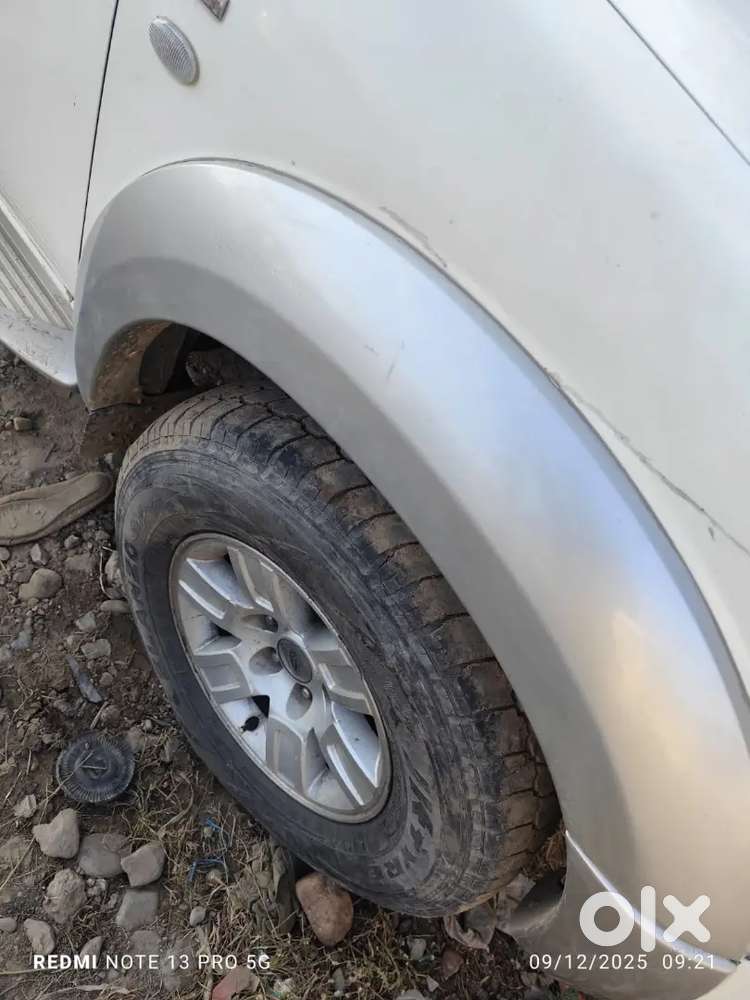 Ford Endeavour 2009