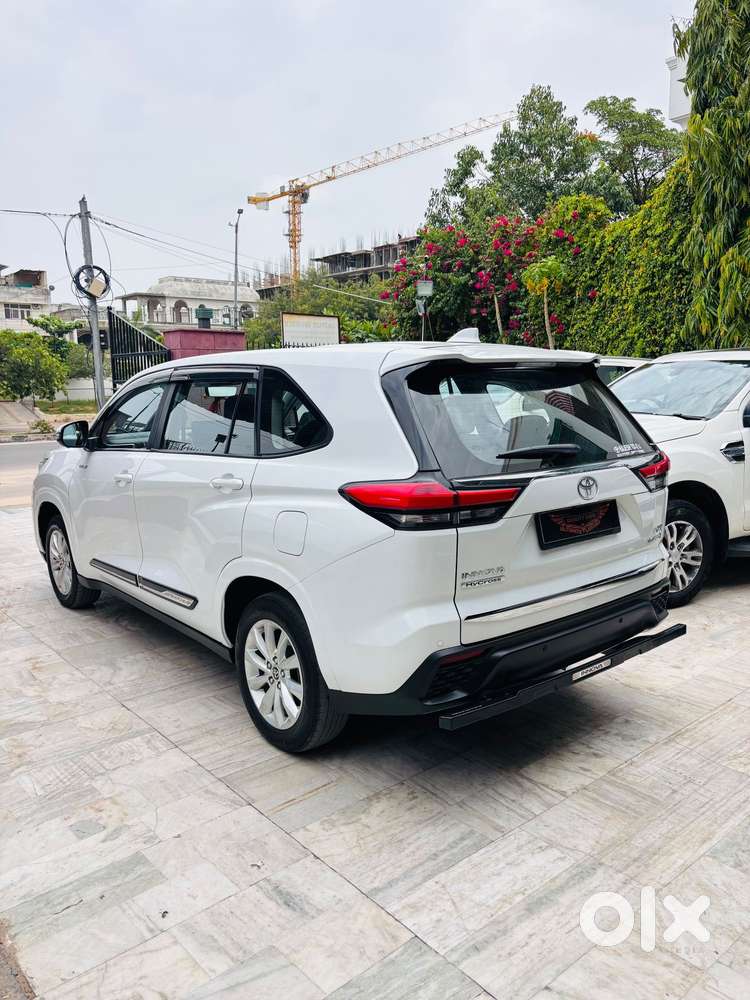 Toyota Innova Hycross 2.0 Vx (o) Hybrid 7 Str, 2024, Petrol