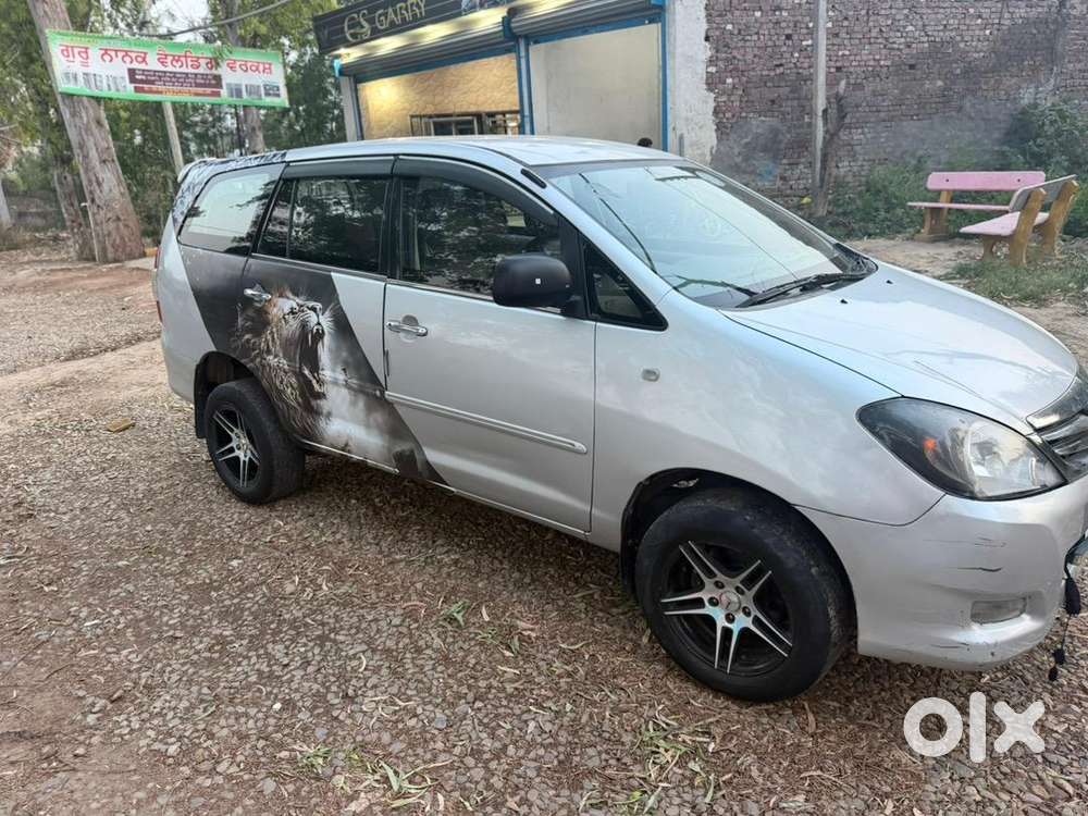 Toyota Innova 2005 Diesel Well Maintained