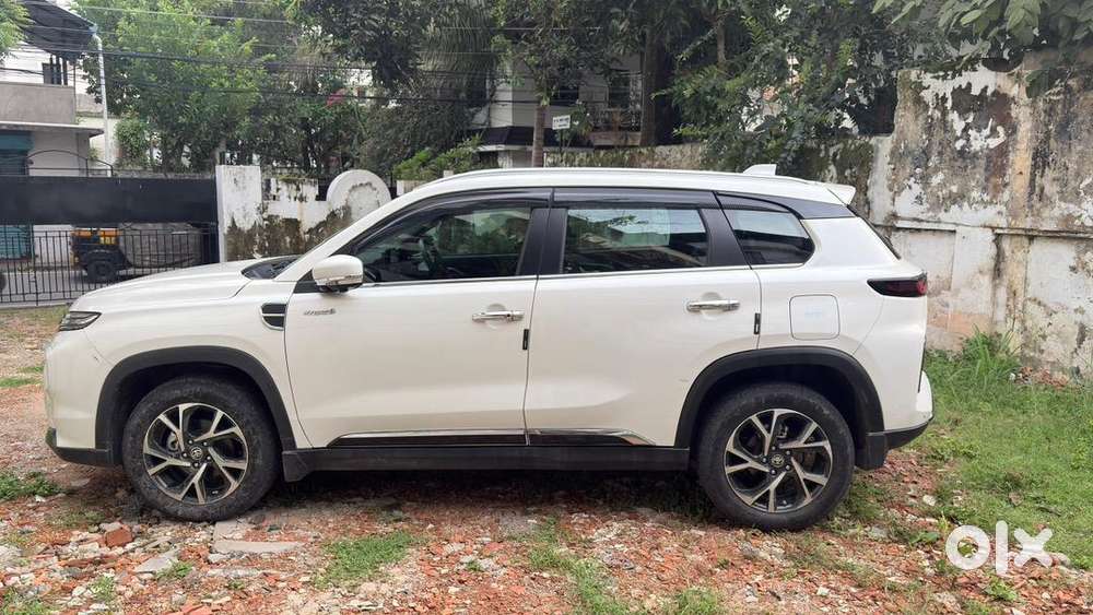 Toyota Hyryder V Hybrid [top Variant]