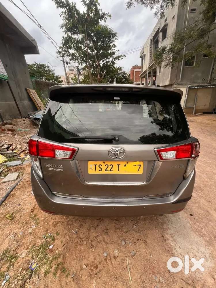 Toyota Innova Crysta 2.4 2017