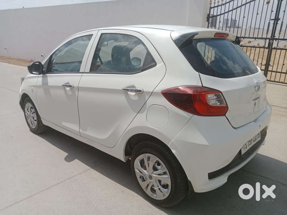 Tata Tiago Xe, 2020, Petrol