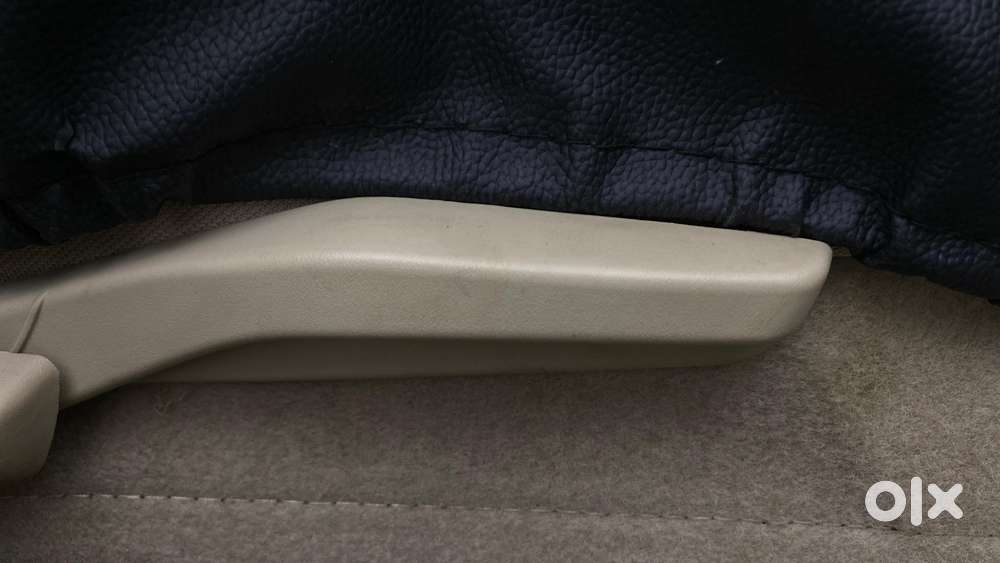 Maruti Suzuki Swift Dzire Amt Vxi, 2018, Petrol