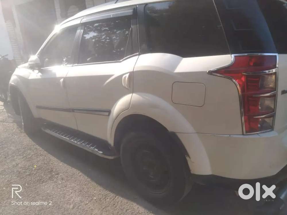 Mahindra Xuv500 2015 Diesel 80000 Km Driven