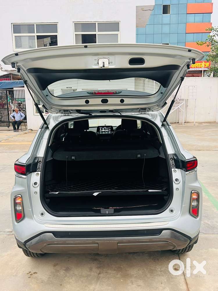 Toyota Urban Cruiser Hyryder 1.5 V Hybrid, 2024, Cng & Hybrids