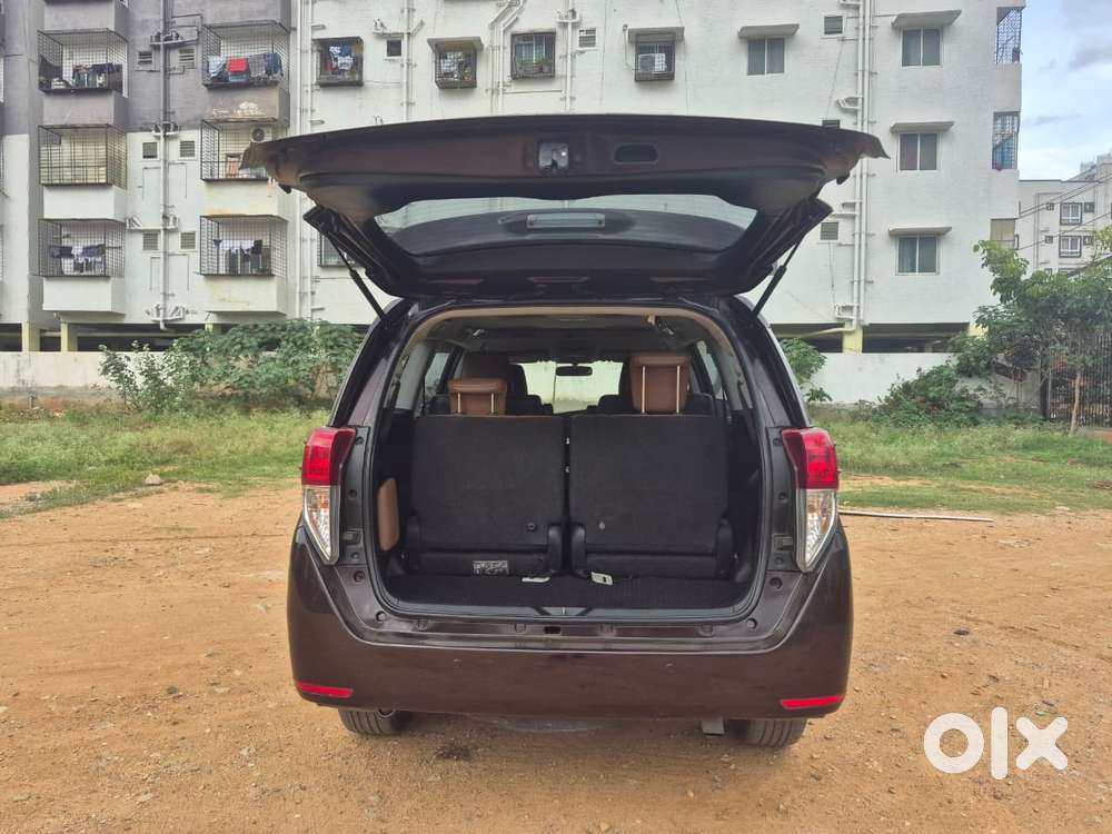 Toyota Innova Crysta 2.8z Automatic, 2016, Diesel