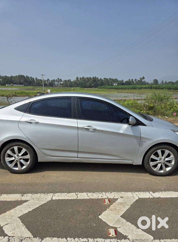 Hyundai Verna Crdi Vgt Sx 1.5, 2011, Diesel