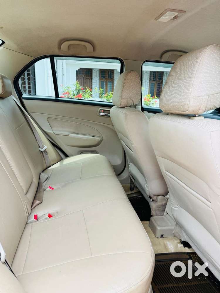 Maruti Suzuki Swift Dzire 1.2 Vxi Bsiv, 2013, Petrol