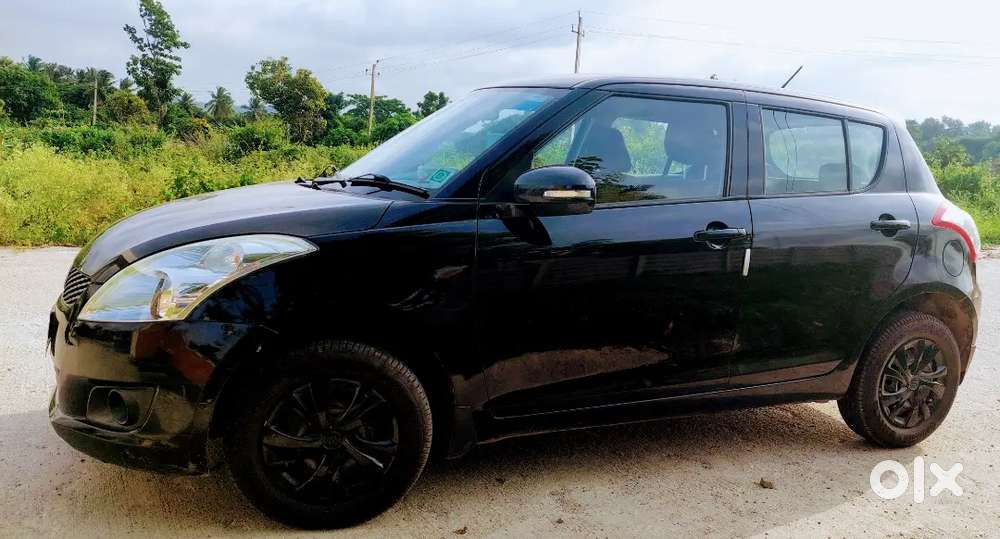 Maruti Swift Vxi 2014 - Dark Knight Edition