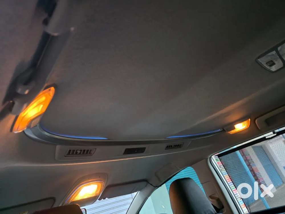 Toyota Innova Crysta 2024