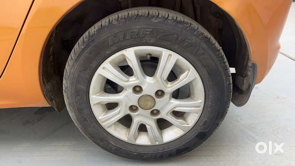 Tata Tiago Xz, 2016, Petrol