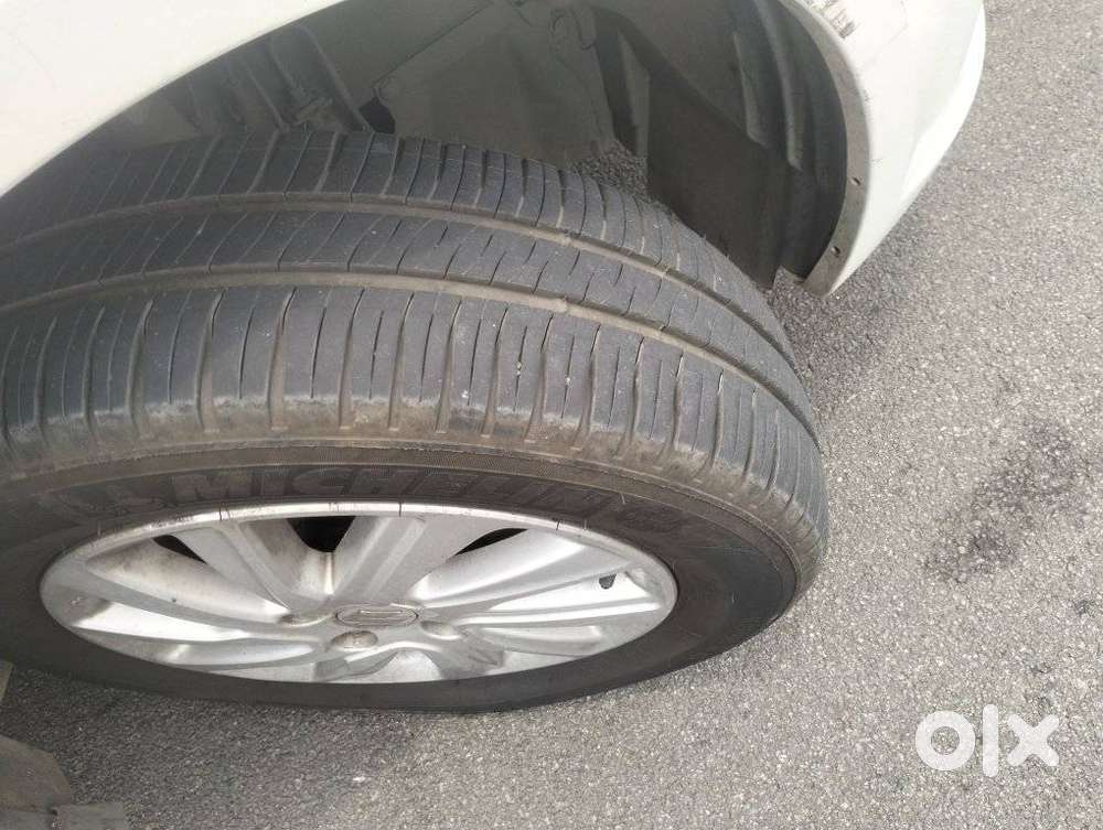 Maruti Suzuki Swift Dzire Zdi Bsiv, 2015, Diesel