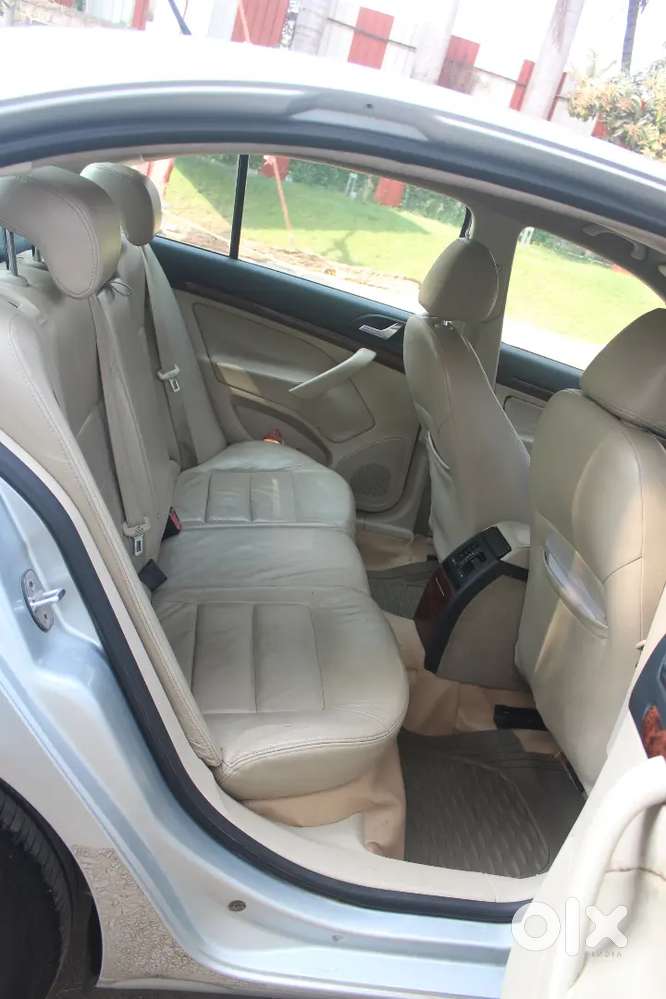 Skoda Laura 2.0 Ambiente 2011