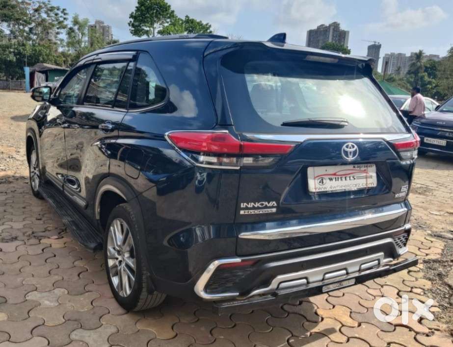 Toyota Innova Hycross 2.0 Zx (o) Hybrid 7 Str, 2024, Petrol