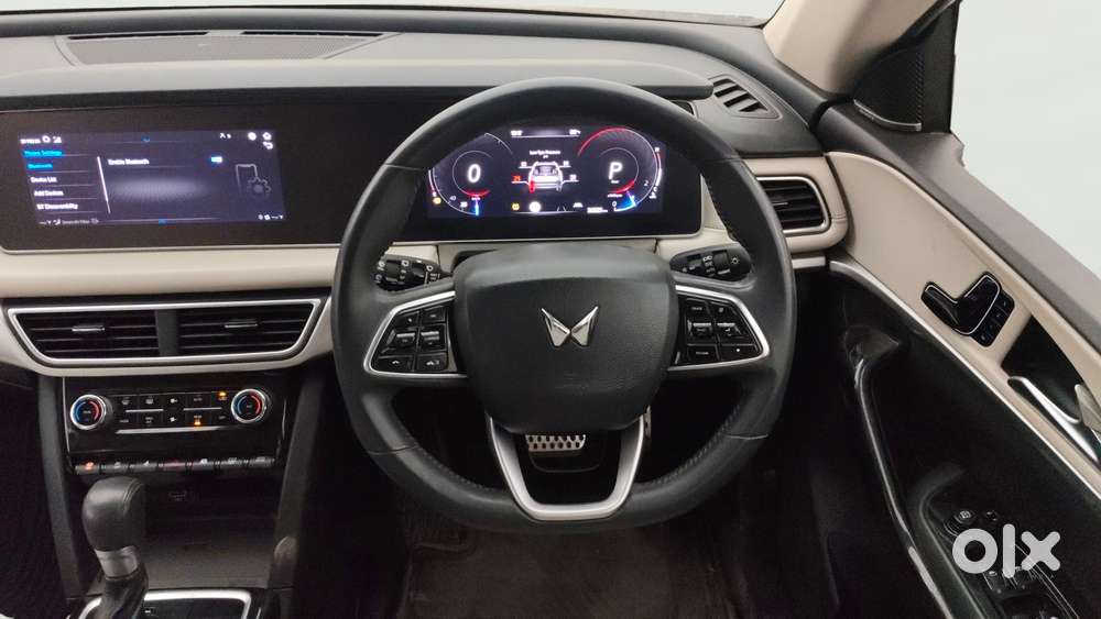 Mahindra Xuv700 2.2 Ax 7 Diesel At Str Awd, 2023, Diesel