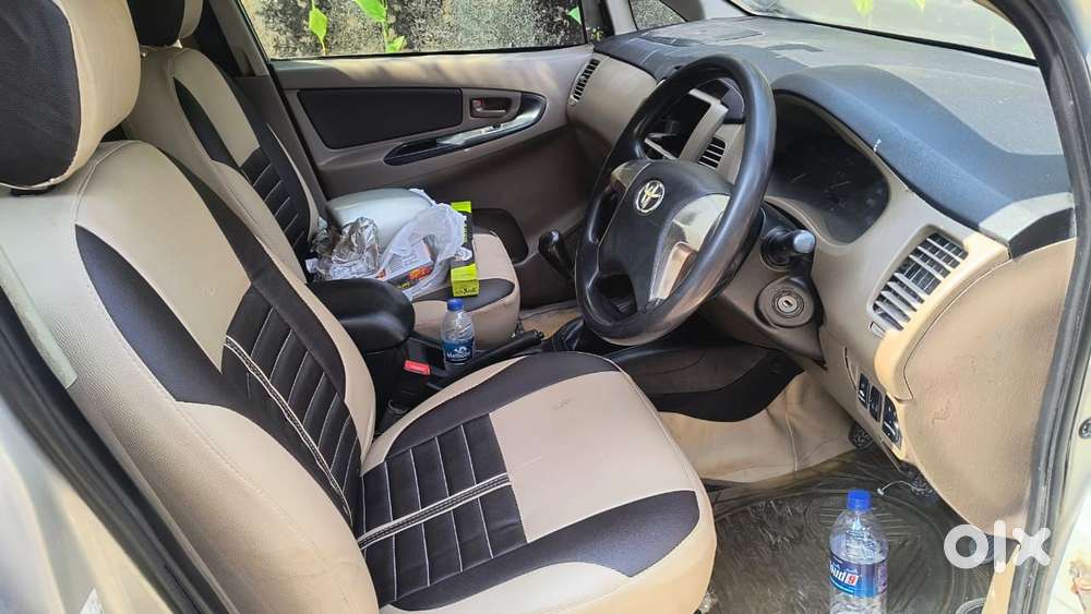 Toyota Innova 2.5 G (diesel) 8 Seater, 2015, Diesel