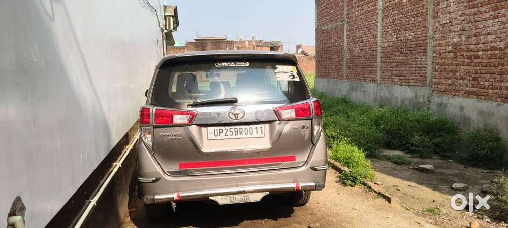 Innova Crysta In Good Condition