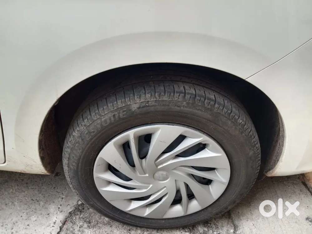 Maruti Suzuki Ertiga 2024 Petrol Manual